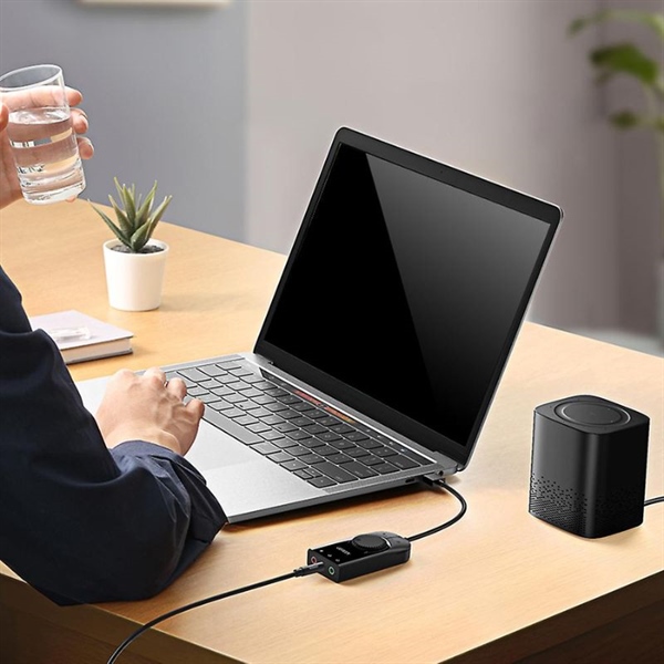 Bộ chuyển đổi USB 2.0 ra âm thanh 3.5mm (1 đầu mic, 1 đầu tai nghe) có điều khiển volume Ugreen 50599 - Cái Bộ chuyển đổi USB 2.0 ra âm thanh 3.5mm (1 đầu mic, 1 đầu tai nghe) có điều khiển volume Ugreen 50599 - Cái