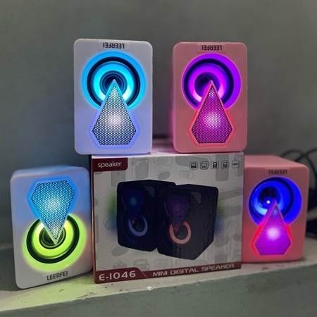 Loa máy tính E-1046 (Led RGB) - Màu hồng - Cái